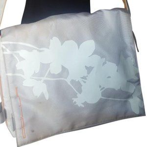 Golla Pixie White Water Resistant Nylon Messenger